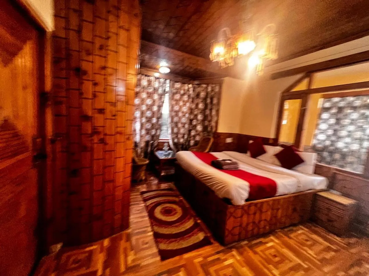 Selfie Roll Guest House مونار